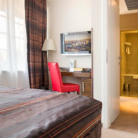 Ea Crystal Palace Prague