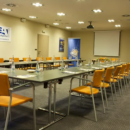 Ea Crystal Palace Praag