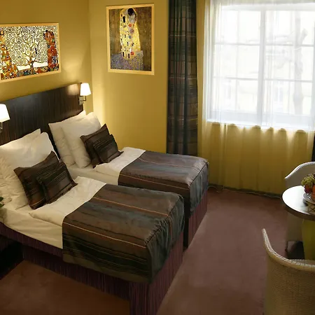 Ea Crystal Palace 4* Prague