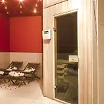 Ea Crystal Palace Hotel 4*