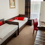 Hotel Ea Crystal Palace