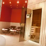 Ea Crystal Palace Hotel 4*