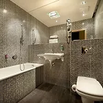 Hotel Ea Crystal Palace