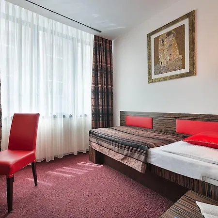 Ea Crystal Palace 4* Prag