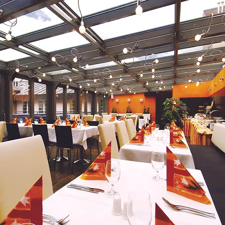 Ea Crystal Palace Otel 4*