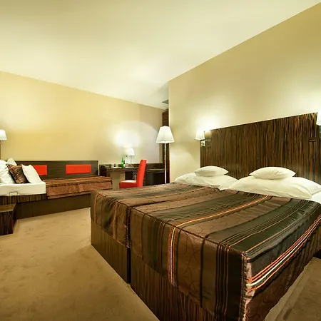 Ea Crystal Palace