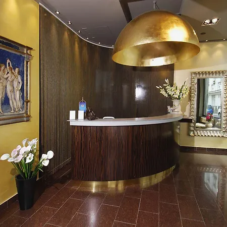 Ea Crystal Palace 4* Πράγα