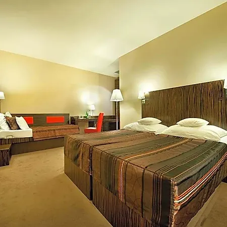 Ea Crystal Palace 4* Prague
