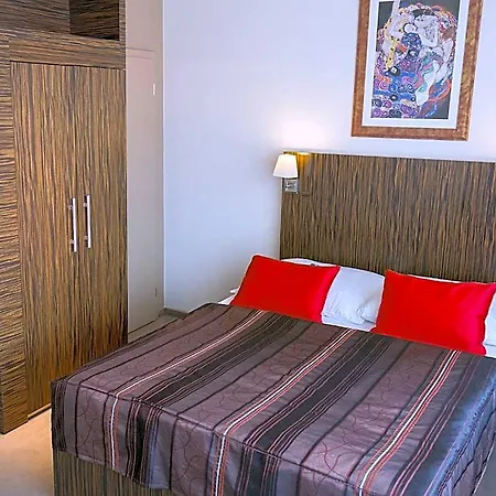 Ea Crystal Palace 4* Prague