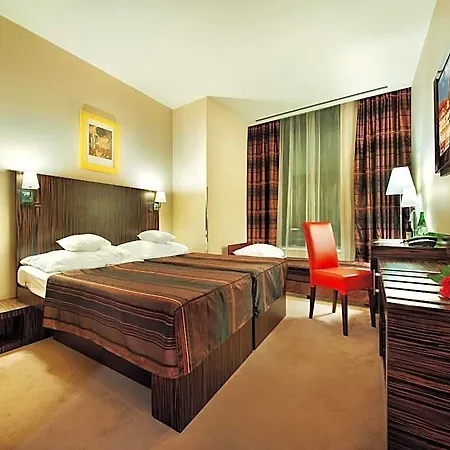 Ea Crystal Palace 4*