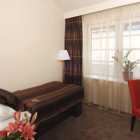 Ea Crystal Palace 4* Prague