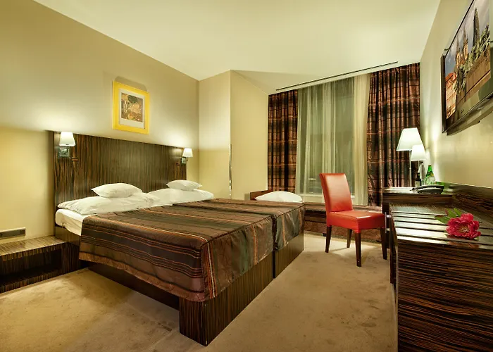 호텔 Ea 크리스탈 팰리스 4*