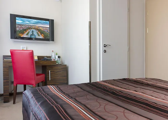 Ea 크리스탈 팰리스 4*