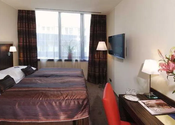 호텔 Ea 크리스탈 팰리스 4*