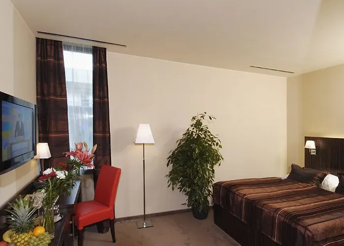 호텔 Ea 크리스탈 팰리스 4*