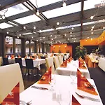 Ea Crystal Palace מלון 4*