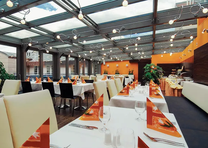 Ea Crystal Palace Hotel